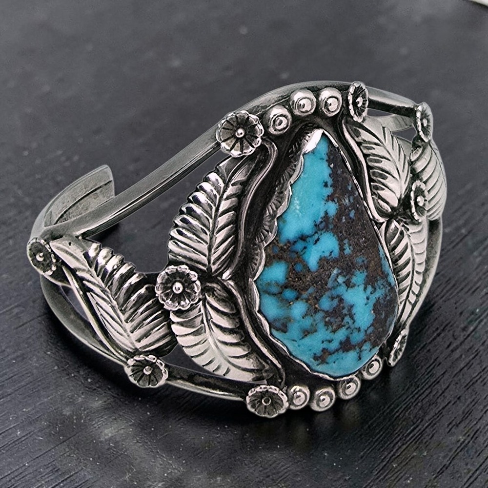 Navajo Sadie Calvin Sterling Silver Pilot Mountain Turquoise Cuff Bracelet VTG